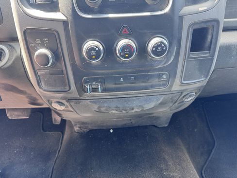 Used 2013 RAM 2500 Tradesman w/ Chrome Appearance Group AWD/4WD image 24
