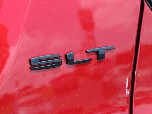 Used 2021 GMC Acadia SLT w/ Elevation Edition FWD image 32
