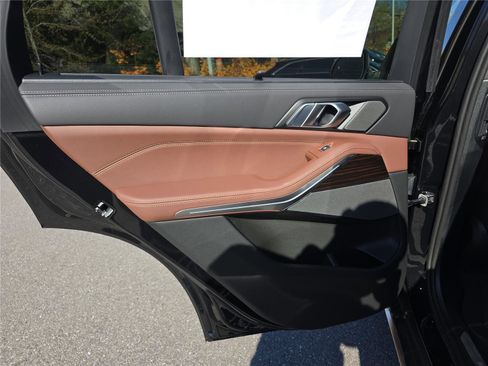 New 2026 BMW X5 xDrive40i AWD/4WD image 13