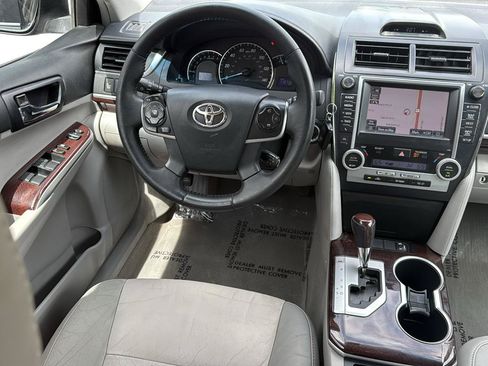 Used 2012 Toyota Camry XLE FWD image 36