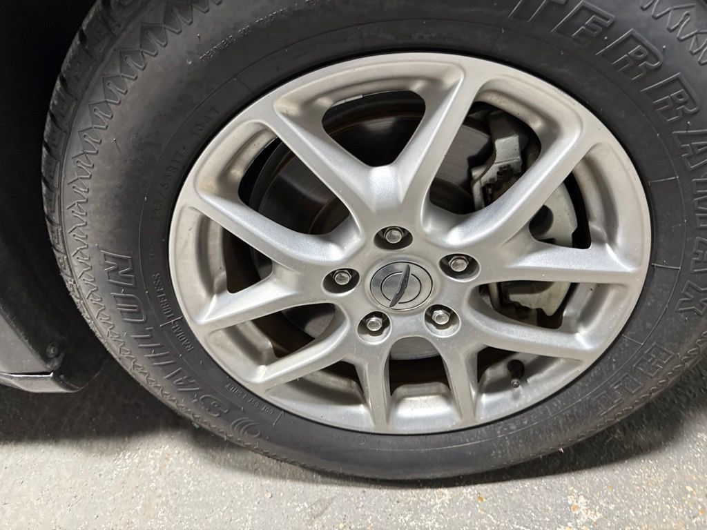 Used 2023 Chrysler Pacifica Touring-L FWD image 43