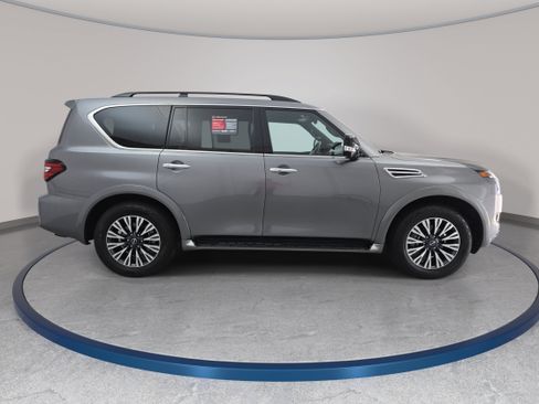 Certified 2023 Nissan Armada SL w/ Midnight Edition Package AWD/4WD image 4