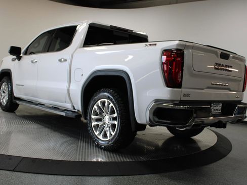 Used 2021 GMC Sierra 1500 SLT w/ SLT Premium Plus Package AWD/4WD image 8