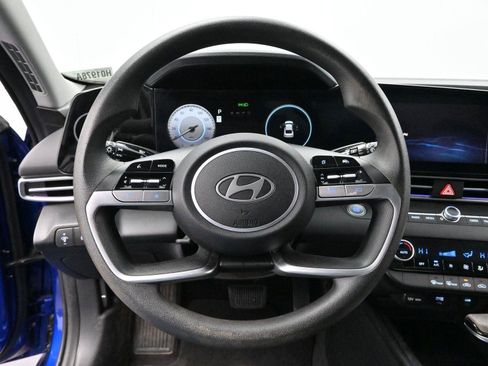 Used 2024 Hyundai Elantra SEL image 14