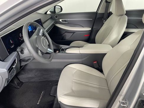 Used 2025 Hyundai Sonata SEL AWD/4WD image 2