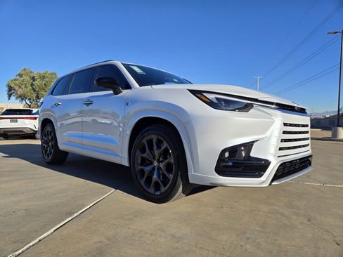 New 2026 Lexus TX 500h AWD image 2