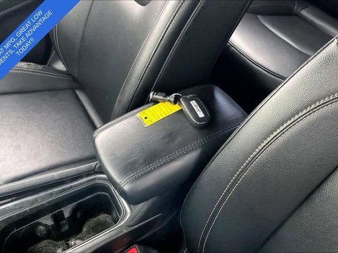 Used 2024 Jeep Compass Latitude image 14