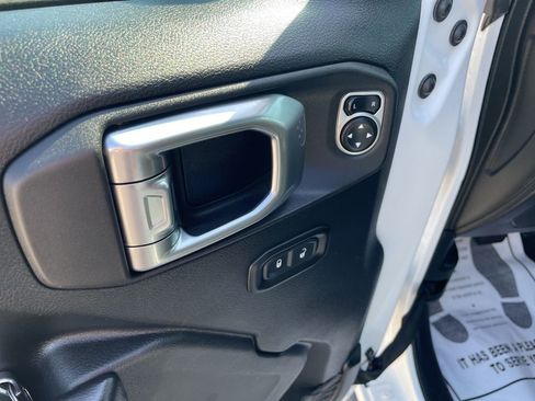 Used 2019 Jeep Wrangler Unlimited Sport S AWD/4WD image 12