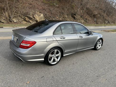 Used 2014 Mercedes-Benz C 250 Sedan image 6