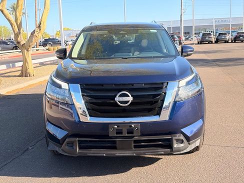 Certified 2024 Nissan Pathfinder SV FWD image 9