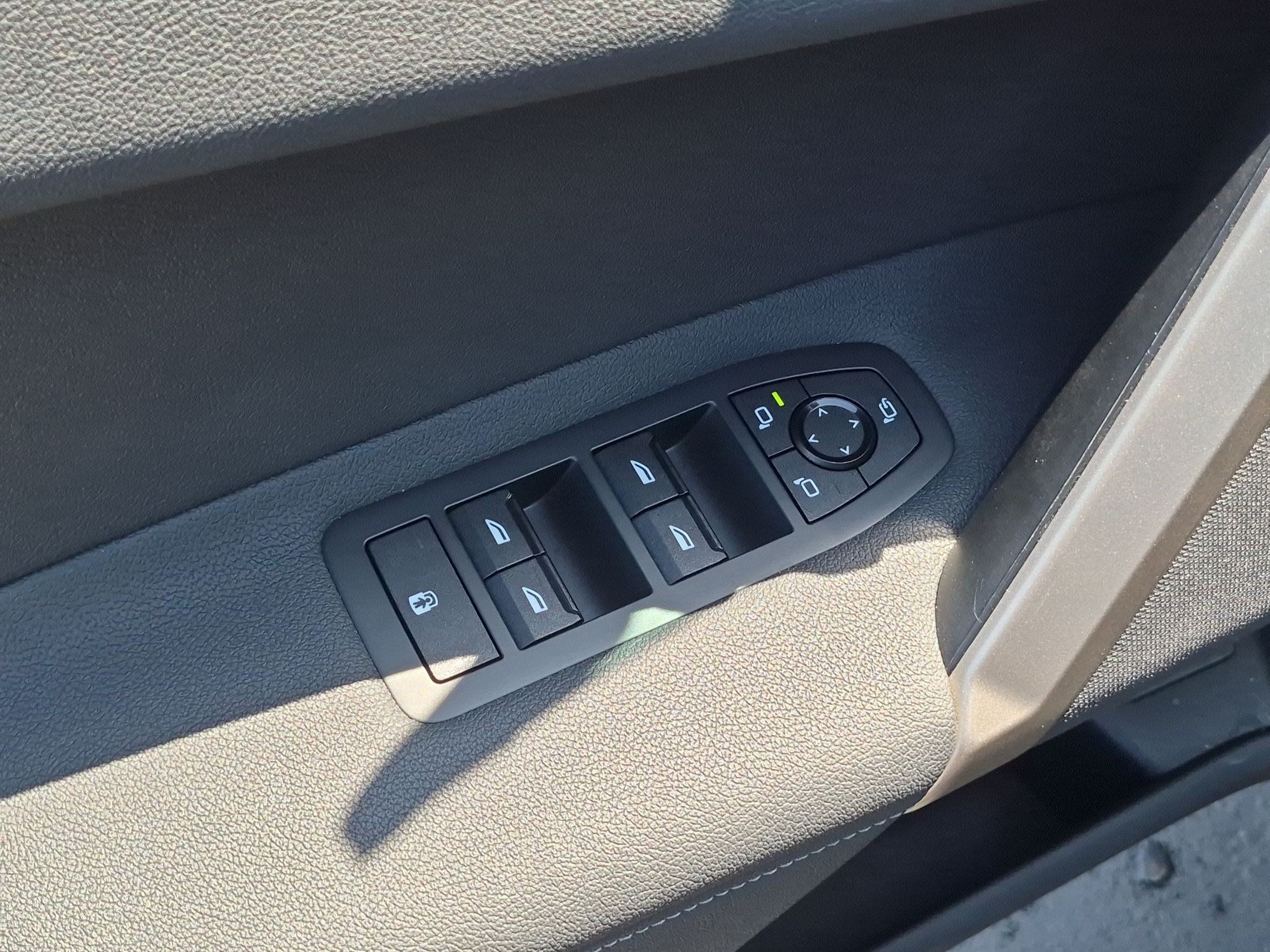Certified 2024 BMW iX xDrive50 AWD/4WD image 15