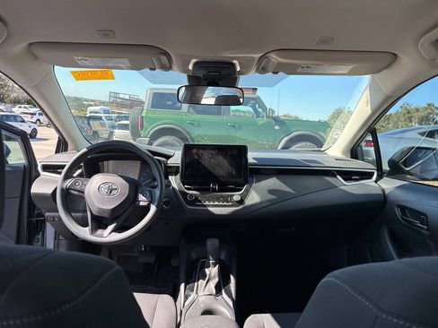 Used 2023 Toyota Corolla LE image 7