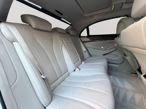 Used 2017 Mercedes-Benz S 550 4MATIC Sedan image 26