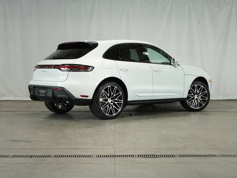 Certified 2025 Porsche Macan AWD/4WD image 7