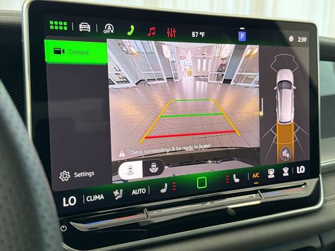 New 2026 Volkswagen Tiguan SE R-Line FWD image 25
