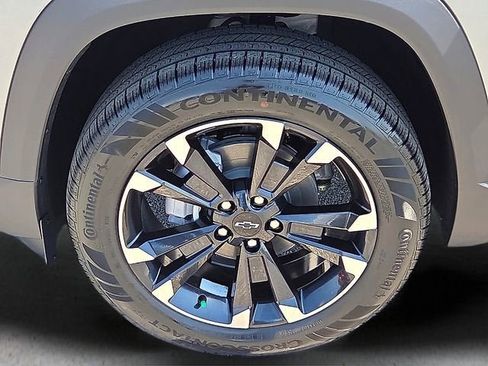 New 2026 Chevrolet Equinox RS w/ Convenience Package III FWD image 9