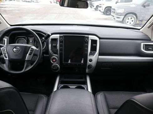 Used 2018 Nissan Titan PRO-4X image 40