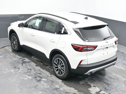 New 2026 Ford Escape SE image 39