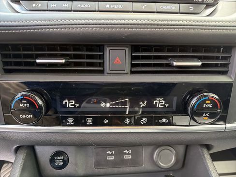 Used 2024 Nissan Rogue SV AWD/4WD image 24