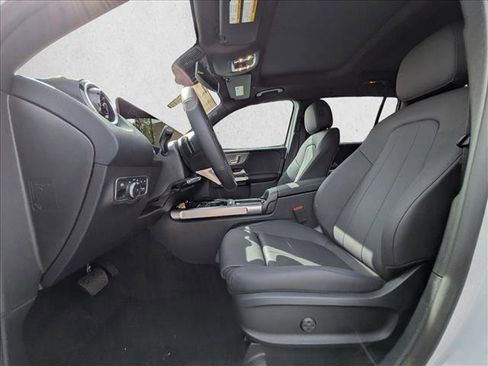 New 2026 Mercedes-Benz GLB 250 image 4