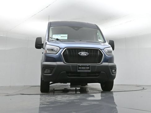 New 2026 Ford Transit 250 148 Medium Roof w/ Exterior Upgrade Package RWD image 40