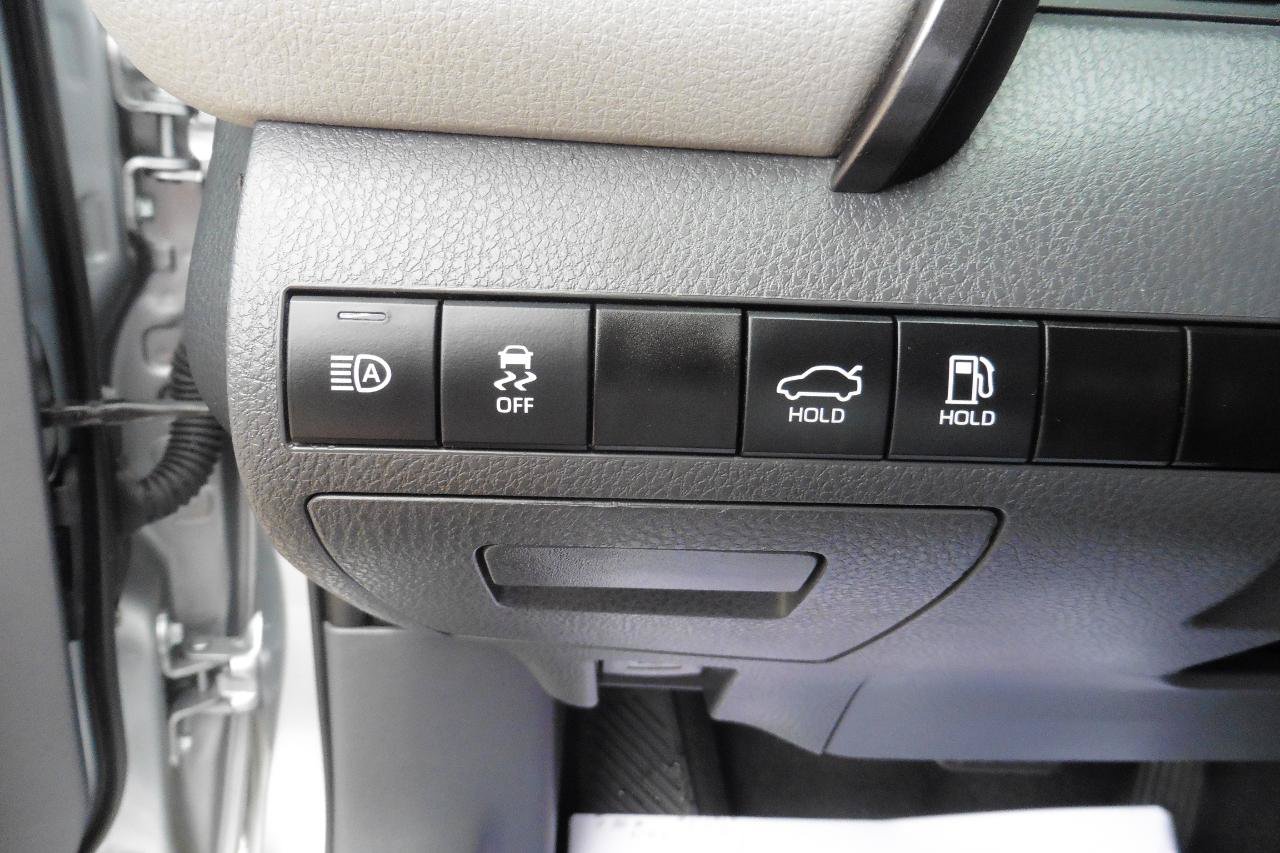 Used 2023 Toyota Camry XSE FWD image 12