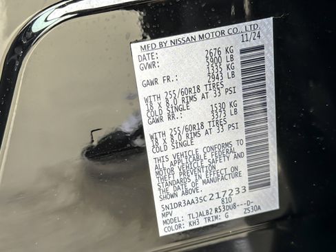 Used 2025 Nissan Pathfinder S image 28