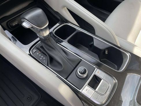 Used 2023 Kia Telluride S FWD image 26