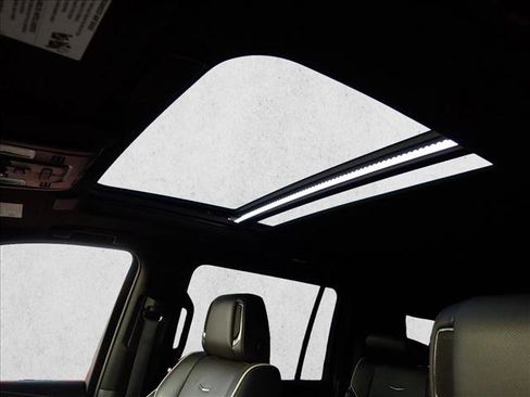 Used 2022 Cadillac Escalade ESV Premium Luxury image 16