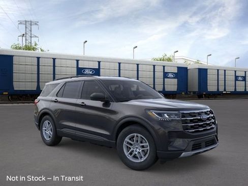 New 2026 Ford Explorer Active image 7