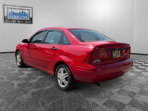 Used 2001 Ford Focus SE FWD image 8