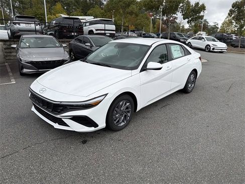 New 2026 Hyundai Elantra Blue image 3