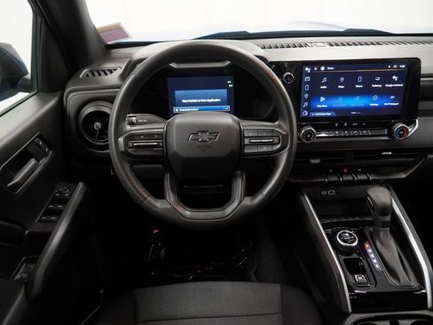 Used 2023 Chevrolet Colorado Trail Boss w/ Technology Package image 23