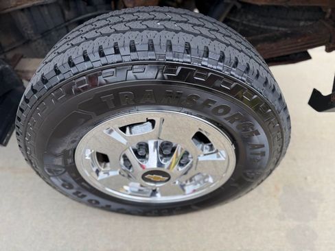 Used 2016 Chevrolet Silverado 2500 LT w/ LT Convenience Package AWD/4WD image 9