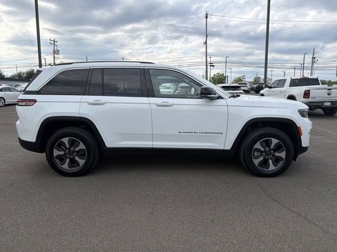 Used 2022 Jeep Grand Cherokee Limited 4xe w/ Luxury Tech Group II AWD/4WD image 6