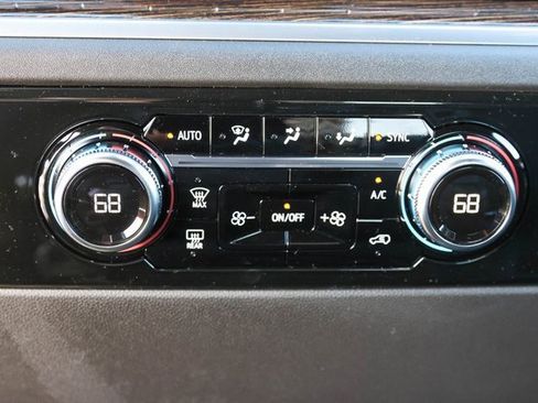 New 2026 GMC Sierra 3500 SLE w/ SLE Convenience Package image 17