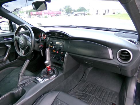 Used 2013 Scion FR-S RWD image 15