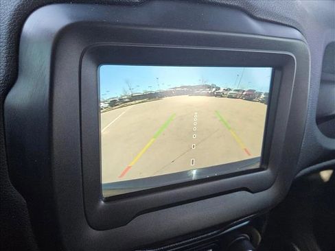 Used 2021 Jeep Renegade Sport image 14