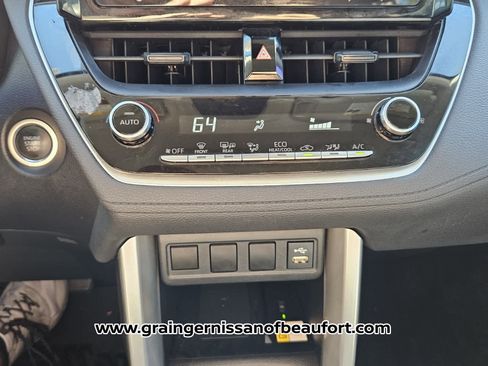 Used 2022 Toyota Corolla Cross LE image 10