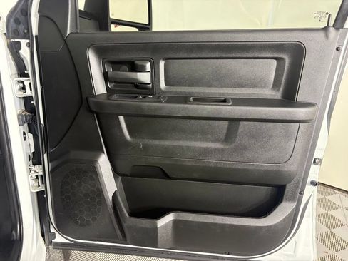 Used 2024 RAM 2500 Tradesman w/ Chrome Appearance Group AWD/4WD image 34