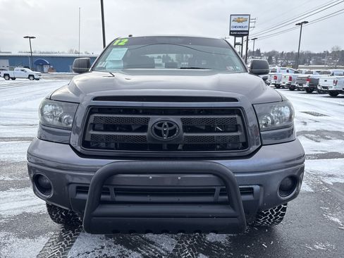 Used 2012 Toyota Tundra 4x4 CrewMax image 9