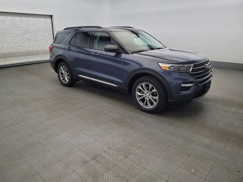 Used 2021 Ford Explorer XLT w/ Equipment Group 202A AWD/4WD image 11