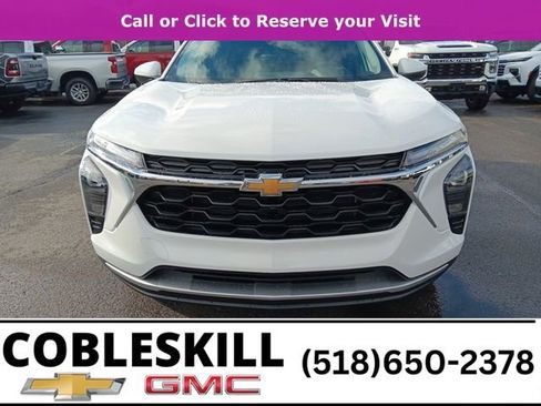 New 2026 Chevrolet Trax LT w/ Driver Confidence Package image 9