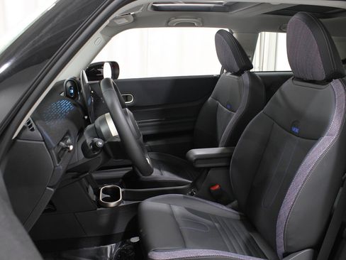 Certified 2025 MINI Cooper S image 5