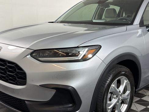 Used 2025 Honda HR-V LX image 9