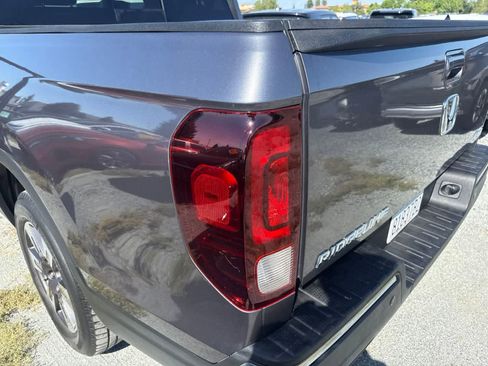 Used 2017 Honda Ridgeline RTL-E image 12
