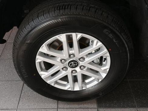 Used 2024 Toyota Tundra SR5 image 18