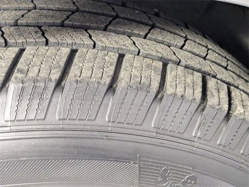 Used 2019 Buick Enclave Essence w/ Trailering Package, 5000 lbs. image 9