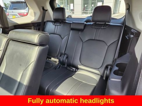 Used 2025 Honda Pilot Elite image 15