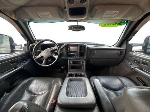 Used 2007 Chevrolet Silverado 2500 LT w/ Heavy-Duty Power Package AWD/4WD image 13